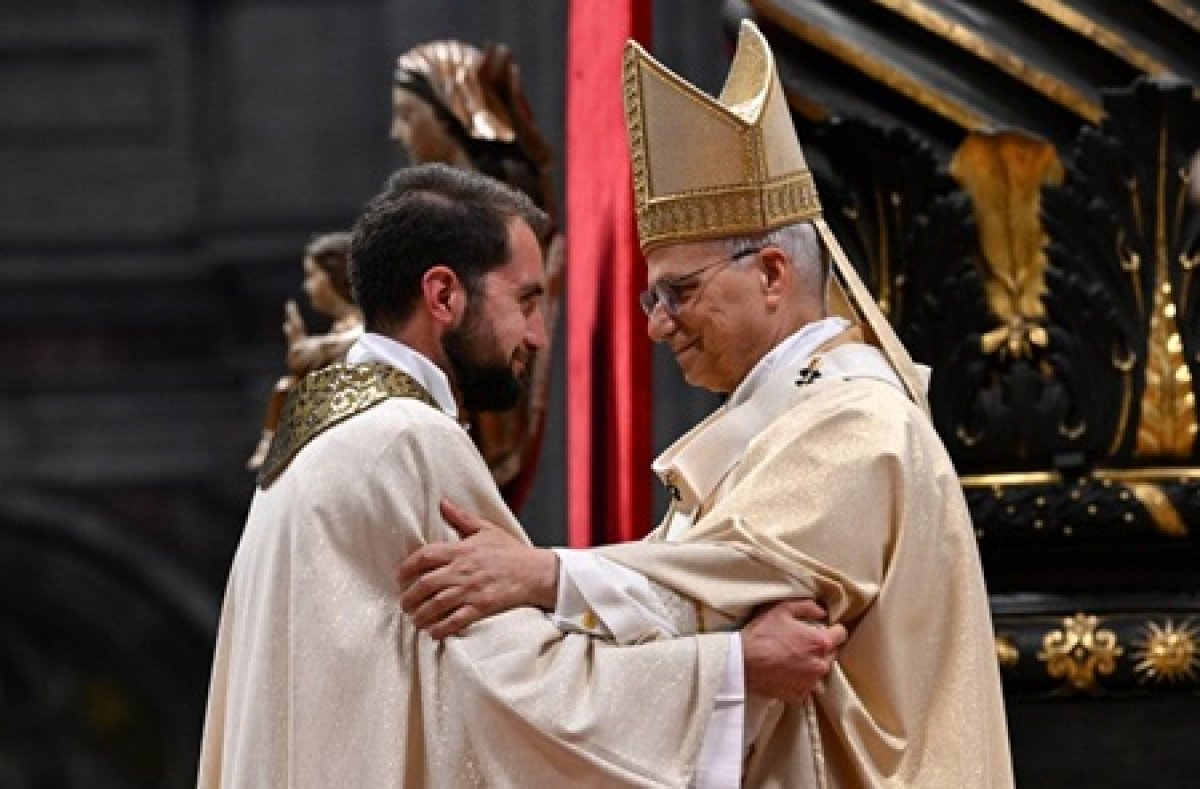 Papa escreve aos sacerdotes: o Coração de Cristo é o coração dos santos